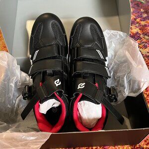Like New - Peloton Cycling Shoes Size 40 - (Men 7, Women 9)